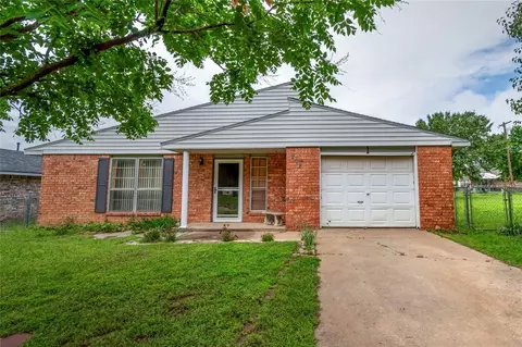 208 S 5th St, Stroud, OK 74079