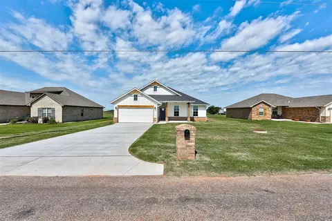 405 N Maple Ave, Union City, OK 73090
