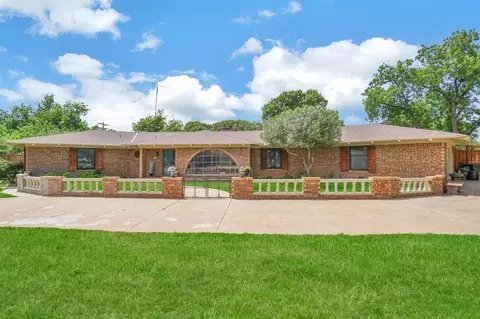 105 Mary Kay Dr, Tipton, OK 73570