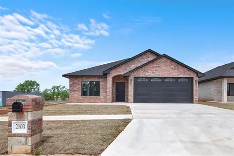 2103 Valley Vw, Weatherford, OK 73096