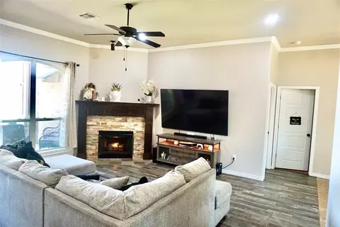 9920 Glascow Ter, Yukon, OK 73099