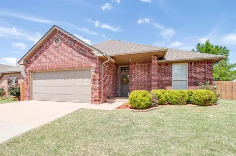 8201 NW 158th St, Edmond, OK 73013