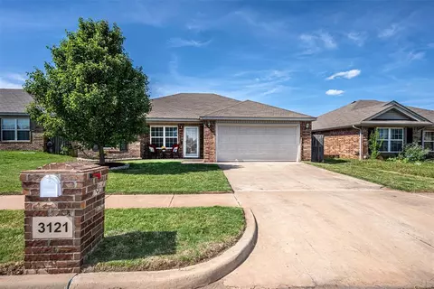 3121 SE 95th St, Moore, OK 73160