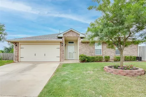 12144 SW 10th St, Yukon, OK 73099