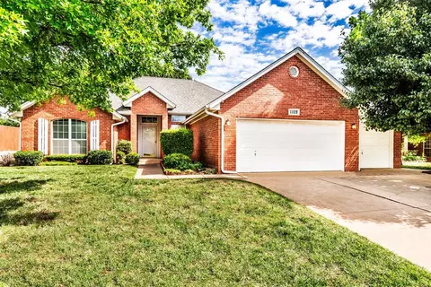 1109 Raliegh Cir, Edmond, OK 73003