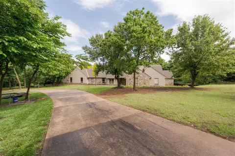 2309 Southbend Rd, Edmond, OK 73034