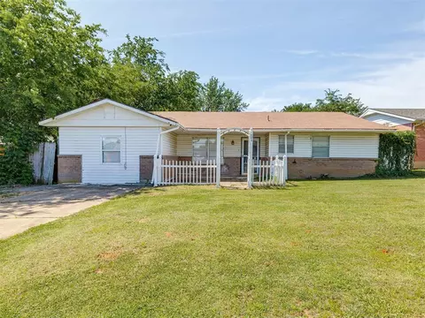 504 Sweetbough St, Jones, OK 73049