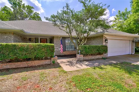 12004 Robinwood Pl, Oklahoma City, OK 73120