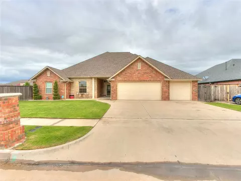 2453 Fairway Ct, Norman, OK 73069
