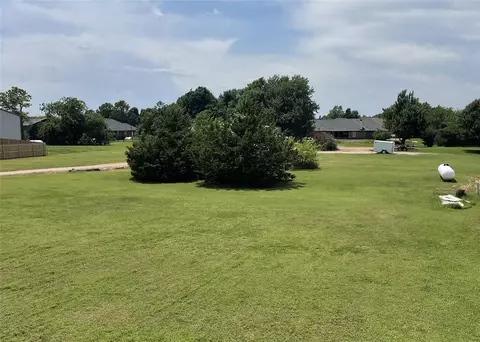 1938 Steeple Run Dr, Mustang, OK 73064