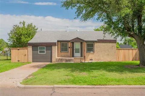 303 E Northrup Dr, Midwest City, OK 73110