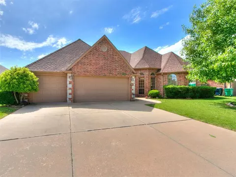 11801 Silvermoon Dr, Oklahoma City, OK 73162