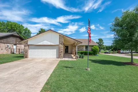 915 W Ridgehaven Way, Mustang, OK 73064