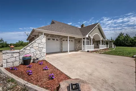 352864 E 1040 Rd, Prague, OK 74864