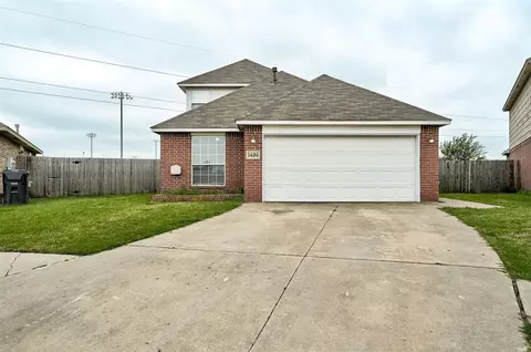 1436 SW 25th Cir, Moore, OK 73170