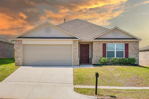1416 Isabella Dr, Edmond, OK 73003