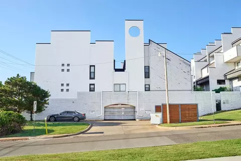 931 NW 7th St #107, Oklahoma City, OK 73106