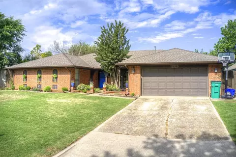 11529 E Hastings Ave, Yukon, OK 73099