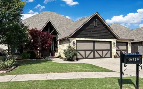 16749 Little Leaf Ct, Edmond, OK 73012