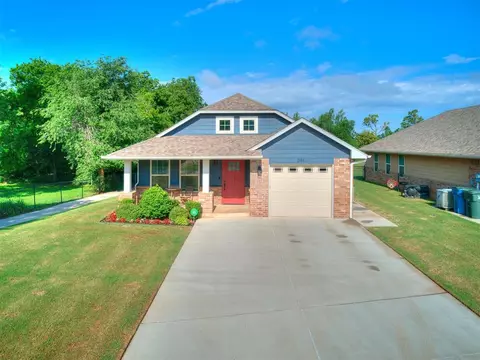 201 N Walnut St, Edmond, OK 73003