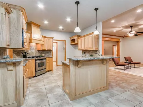 709 E Johnson St, Lexington, OK 73051 photo 9