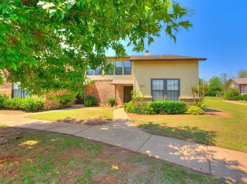 13819 W Crossing Way, Edmond, OK 73013