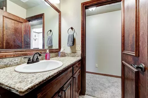 3921 Normandy Rd, Edmond, OK 73013 photo 17