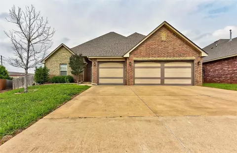 3921 Normandy Rd, Edmond, OK 73013