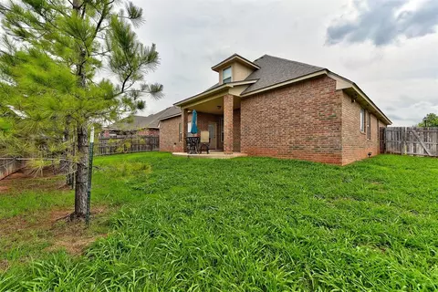 3921 Normandy Rd, Edmond, OK 73013 photo 27
