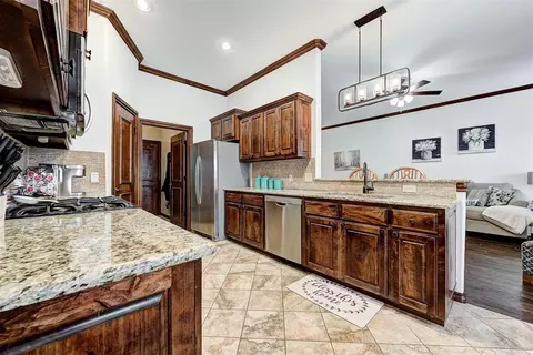 3921 Normandy Rd, Edmond, OK 73013 photo 8