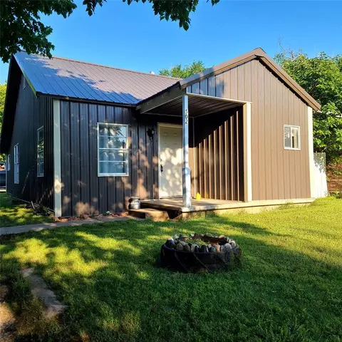 502 S Steele Ave, Cushing, OK 74023