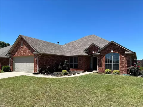 2425 Tropicana Ave, Norman, OK 73071