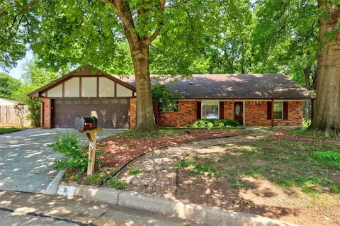 8 Bingham Ct, Shawnee, OK 74804