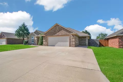 917 Stephanie Ln, Altus, OK 73521 photo 4