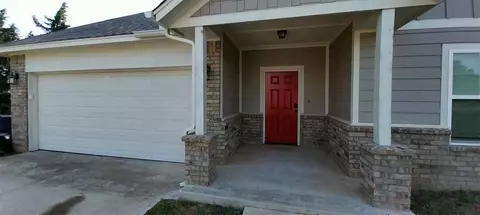 9515 Woodchuck Ct, Edmond, OK 73034