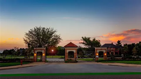 4510 Crittenden Link Ct, Norman, OK 73072