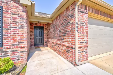 609 Audrey Dr, Tuttle, OK 73089 photo 4