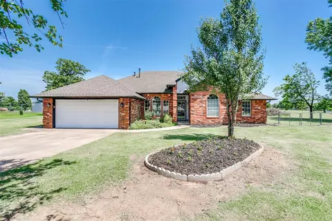 19418 Robert Clark Cir, Harrah, OK 73045