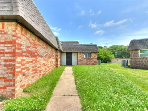 101 Crawford Ct #103, Norman, OK 73069