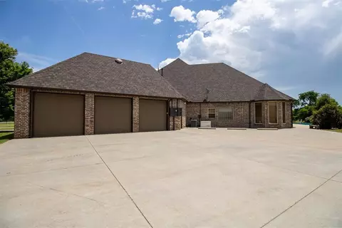 5922 E Silver City Rdg, Tuttle, OK 73089 photo 48