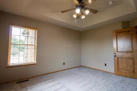 5922 E Silver City Rdg, Tuttle, OK 73089 photo 32
