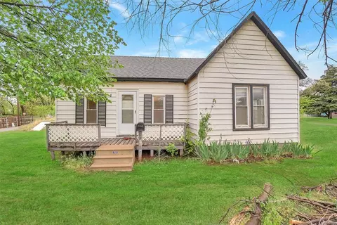 719 N Walker Ave, Elk City, OK 73644