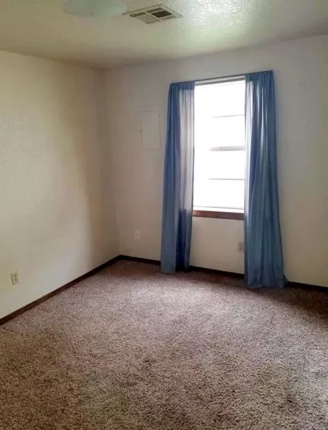 228 N Kickapoo Ave, Shawnee, OK 74801 photo 7