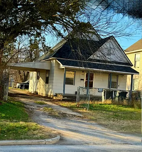 228 N Kickapoo Ave, Shawnee, OK 74801