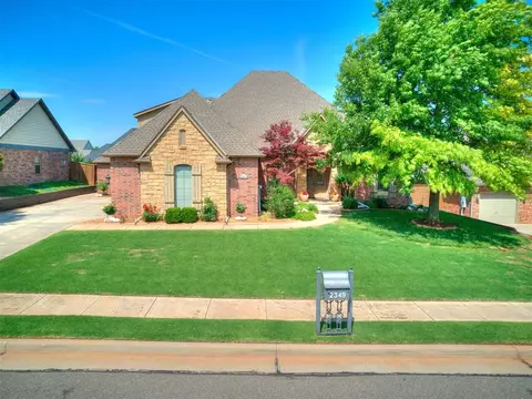 2349 Wellington Way, Edmond, OK 73012