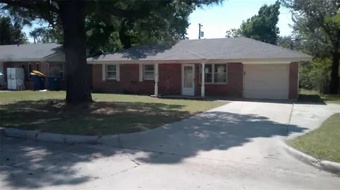 1013 Sandy Ln, Choctaw, OK 73020