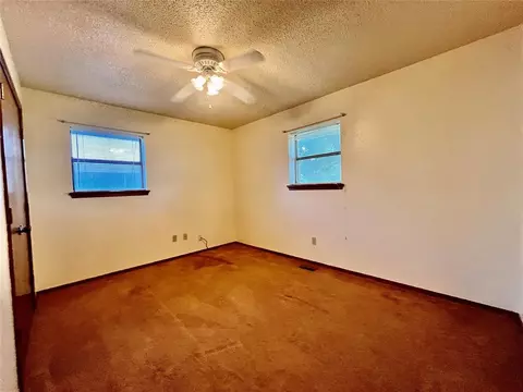 400 NW 1st St, Tuttle, OK 73089 photo 10