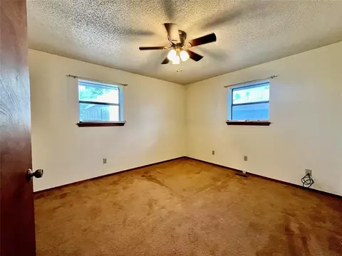 400 NW 1st St, Tuttle, OK 73089 photo 11