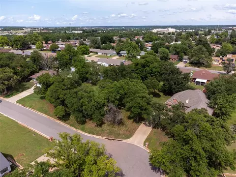 5402 Timber Ln, Oklahoma City, OK 73111