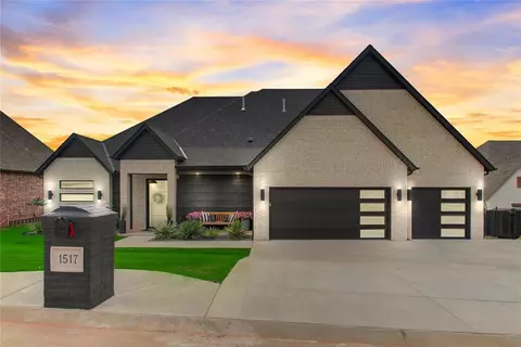 1517 Sadie Creek Dr, Edmond, OK 73034